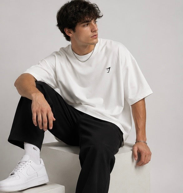 Playera Gymshark Crest Oversized T-Shirt - White