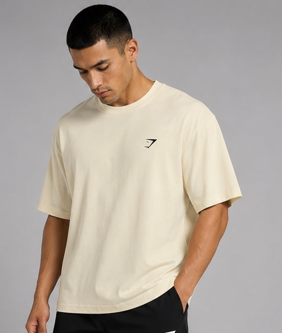 Playera Gymshark Crest Oversized T-Shirt - Crema