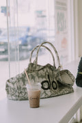 Bolso Alo Yoga Iconic Shopper Tote Bag – Grey Tie Dye