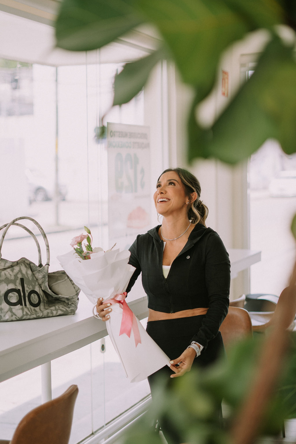 Bolso Alo Yoga Iconic Shopper Tote Bag – Grey Tie Dye
